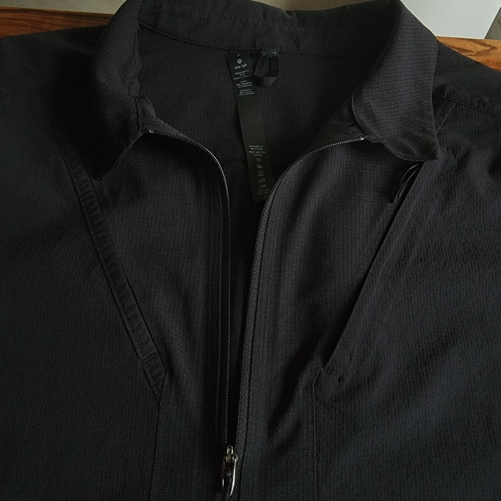 Lululemon Lab Diffract Cargo Jacket - Picture 9 of 11